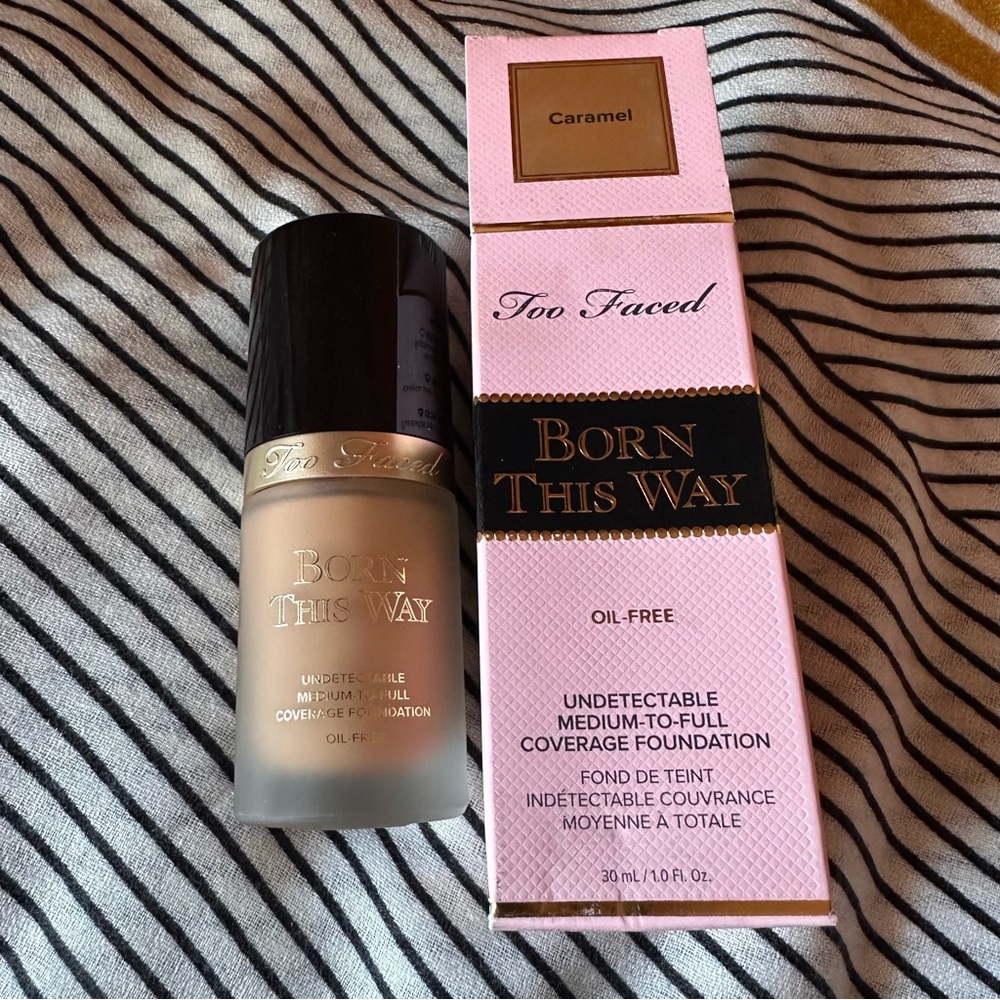 Too Faced Born This Way undetectable Foundation - Caramel